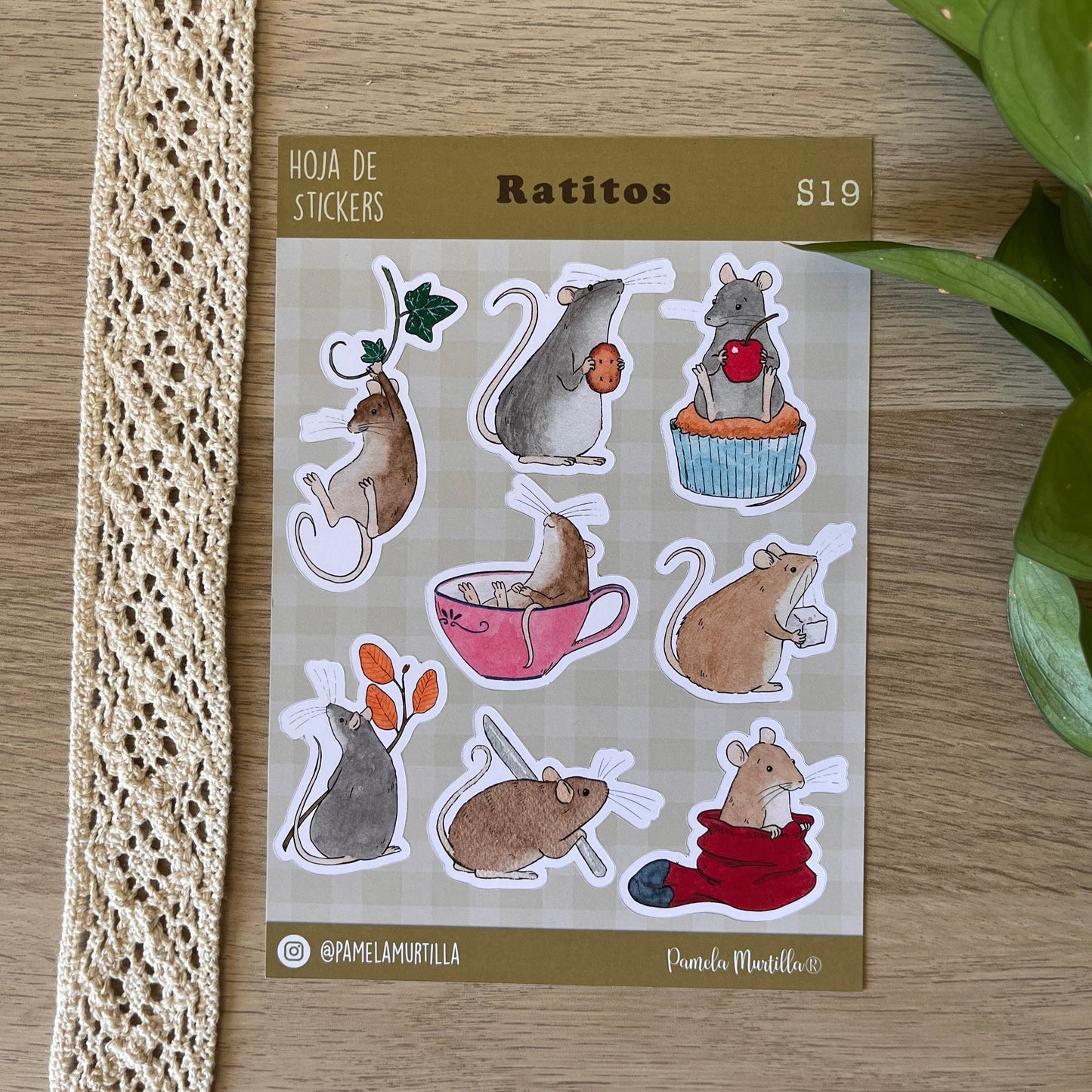 S19 Hoja de Stickers Ratitos